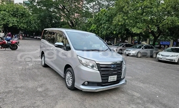 Buy Used Toyota Noah in Bajitpur, Kishorganj Buy Used Toyota Noah in Bajitpur, Kishorganj