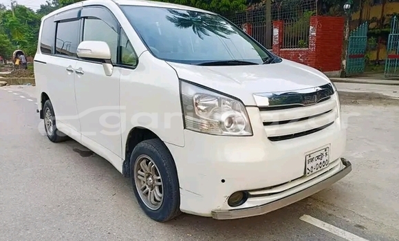 Buy Used Toyota Noah in Bandarban, Bandarban Buy Used Toyota Noah in Bandarban, Bandarban