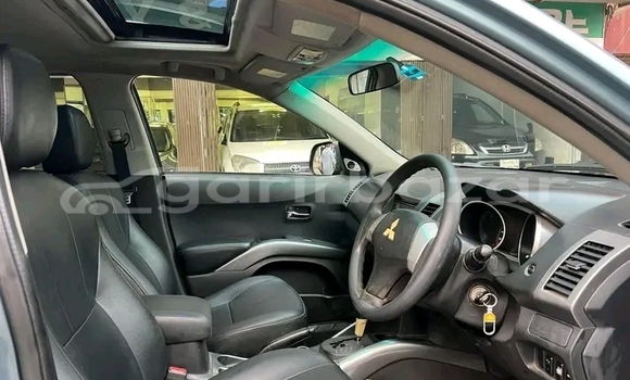 Buy Used Mitsubishi Outlander in Badarganj, Rangpur Buy Used Mitsubishi Outlander in Badarganj, Rangpur