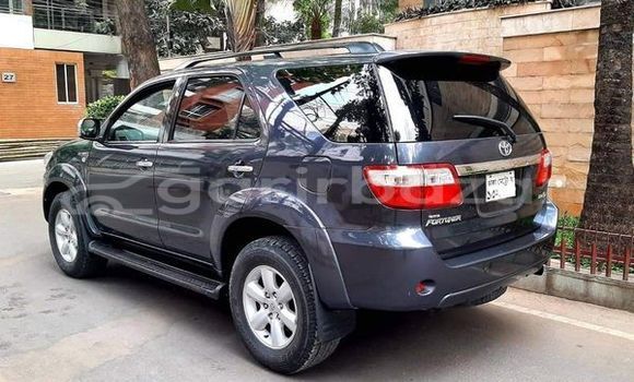 Buy Used 2009 Toyota Fortuner in Bajitpur, Kishorganj Buy Used 2009 Toyota Fortuner in Bajitpur, Kishorganj