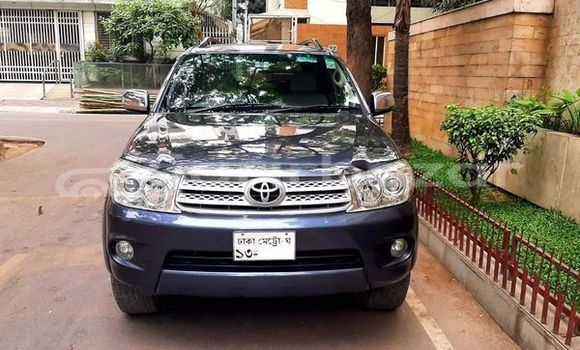 Buy Used 2009 Toyota Fortuner in Bajitpur, Kishorganj Buy Used 2009 Toyota Fortuner in Bajitpur, Kishorganj