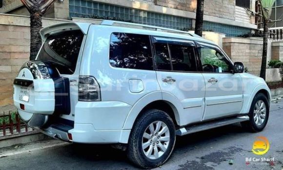 Buy Used 2011 Mitsubishi pajero in Dhaka, Dhaka Buy Used 2011 Mitsubishi pajero in Dhaka, Dhaka