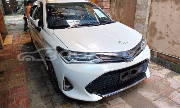 কেনা ব্যবহৃত Toyota axio White গাড়ী মধ্যে ঢাকা মধ্যে Dhaka কেনা ব্যবহৃত Toyota axio White গাড়ী মধ্যে ঢাকা মধ্যে Dhaka