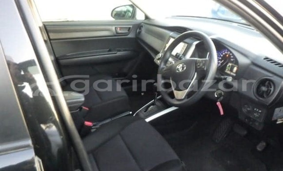 Buy Used 2017 Toyota Axio fielder in Dhaka, Dhaka