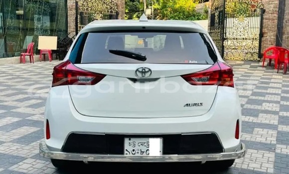 Buy Used 2012 Toyota Auris in Adamighi, Bogora Buy Used 2012 Toyota Auris in Adamighi, Bogora