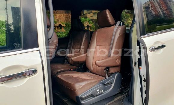 Buy Used 2020 Toyota Esquire in Dhaka, Dhaka Buy Used 2020 Toyota Esquire in Dhaka, Dhaka