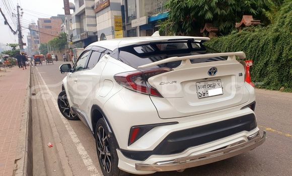 Buy Used 2022 Toyota CHR in Dhaka, Dhaka Buy Used 2022 Toyota CHR in Dhaka, Dhaka