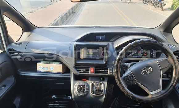 কেনা ব্যবহৃত Toyota X Noah White গাড়ী মধ্যে ঢাকা মধ্যে Dhaka কেনা ব্যবহৃত Toyota X Noah White গাড়ী মধ্যে ঢাকা মধ্যে Dhaka