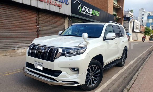 কেনা ব্যবহৃত Toyota land cruiser-prado White গাড়ী মধ্যে ঢাকা মধ্যে Dhaka কেনা ব্যবহৃত Toyota land cruiser-prado White গাড়ী মধ্যে ঢাকা মধ্যে Dhaka