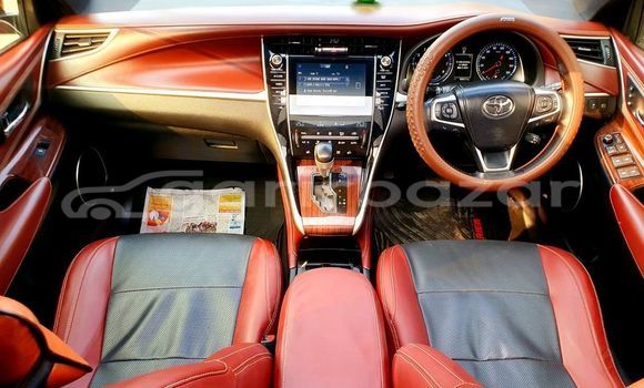 Buy Used 2020 Toyota Harrier in Dhaka, Dhaka Buy Used 2020 Toyota Harrier in Dhaka, Dhaka