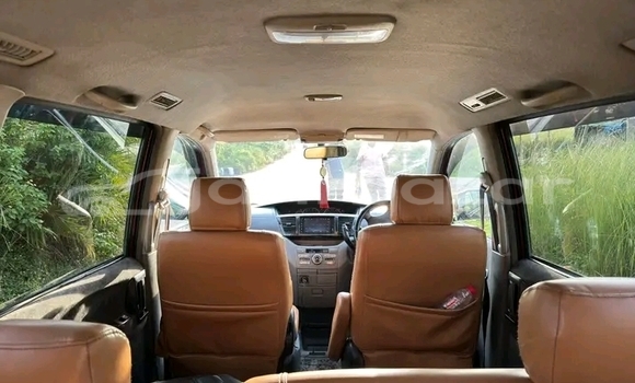 Buy Used Toyota Noah in Alamdanga, Chuadanga Buy Used Toyota Noah in Alamdanga, Chuadanga