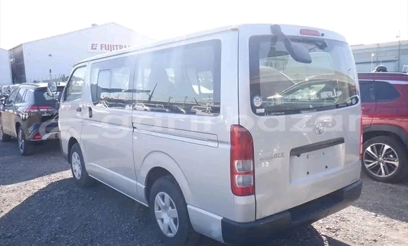 Buy Used Toyota Hiace in Chhagalnaiya, Feni Buy Used Toyota Hiace in Chhagalnaiya, Feni