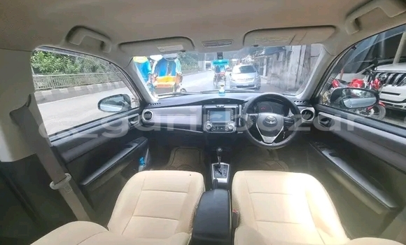 Buy Used Toyota axio in Boalkhali, Chattagam Buy Used Toyota axio in Boalkhali, Chattagam