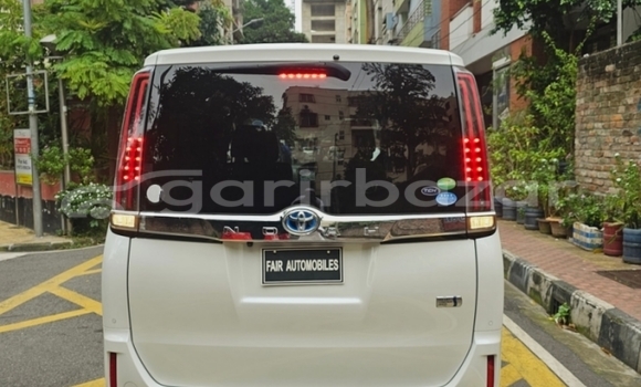 Buy Import 2019 Toyota noah g in Dhaka, Dhaka Buy Import 2019 Toyota noah g in Dhaka, Dhaka