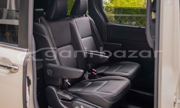 Buy Used 2019 Toyota Esquire in Dhaka, Dhaka Buy Used 2019 Toyota Esquire in Dhaka, Dhaka