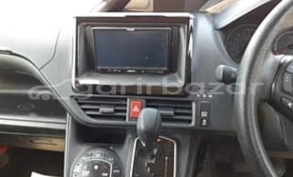 Buy Used 2019 Toyota Noah in Dhaka, Dhaka Buy Used 2019 Toyota Noah in Dhaka, Dhaka