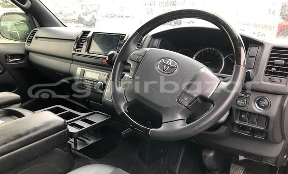 Buy Used 2020 Toyota Hiace in Dhaka, Dhaka Buy Used 2020 Toyota Hiace in Dhaka, Dhaka