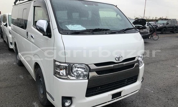 Buy Used 2020 Toyota Hiace in Dhaka, Dhaka Buy Used 2020 Toyota Hiace in Dhaka, Dhaka