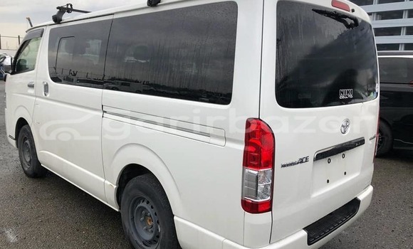 Buy Used 2020 Toyota Hiace in Dhaka, Dhaka Buy Used 2020 Toyota Hiace in Dhaka, Dhaka