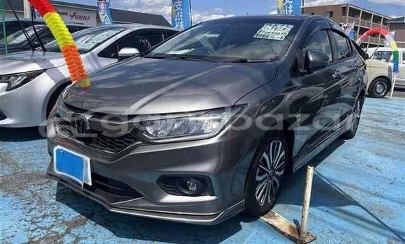 Buy Used 2019 Honda Grace in Dhaka, Dhaka Buy Used 2019 Honda Grace in Dhaka, Dhaka