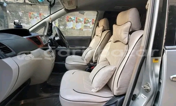 Buy Used Toyota Noah in Bandarban, Bandarban