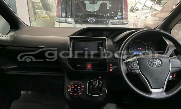 Buy Used 2019 Toyota Noah in Badarganj, Rangpur Buy Used 2019 Toyota Noah in Badarganj, Rangpur
