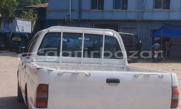 Buy Used 2003 Mitsubishi L 200 in Chattagam, Chattagam Buy Used 2003 Mitsubishi L 200 in Chattagam, Chattagam