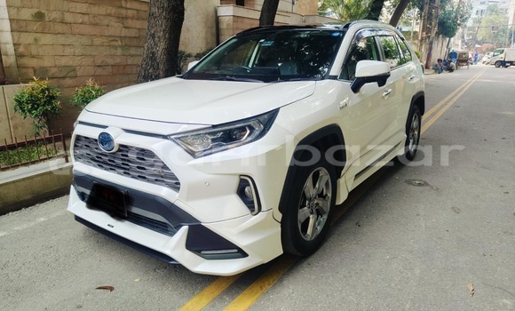 Buy Used 2019 Toyota RAV4 in Dhaka, Dhaka Buy Used 2019 Toyota RAV4 in Dhaka, Dhaka