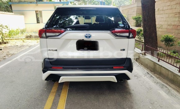 Buy Used 2019 Toyota RAV4 in Dhaka, Dhaka Buy Used 2019 Toyota RAV4 in Dhaka, Dhaka