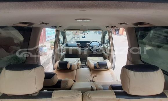 Buy Used 2020 Toyota Noah in Dhaka, Dhaka Buy Used 2020 Toyota Noah in Dhaka, Dhaka