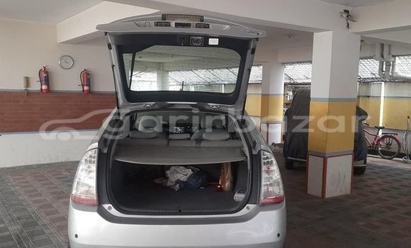 Buy Used 2011 Toyota prius in Dhaka, Dhaka Buy Used 2011 Toyota prius in Dhaka, Dhaka