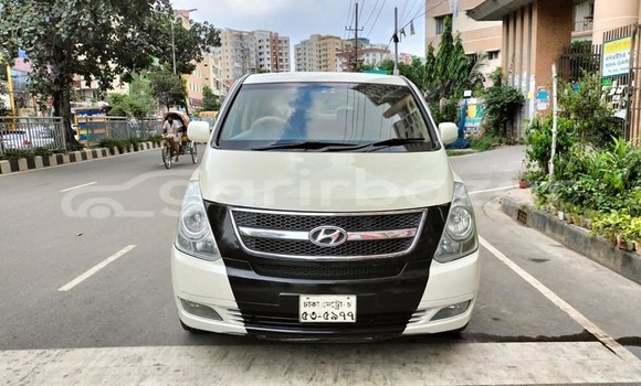 Buy Used 2011 Hyundai H1 in Dhaka, Dhaka Buy Used 2011 Hyundai H1 in Dhaka, Dhaka