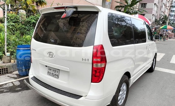 Buy Used 2011 Hyundai H1 in Dhaka, Dhaka Buy Used 2011 Hyundai H1 in Dhaka, Dhaka
