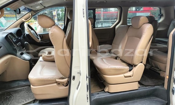 Buy Used 2011 Hyundai H1 in Dhaka, Dhaka Buy Used 2011 Hyundai H1 in Dhaka, Dhaka