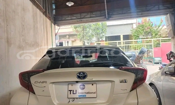 Buy Used Toyota CH-R in Bochanganj, Dinajpur Buy Used Toyota CH-R in Bochanganj, Dinajpur