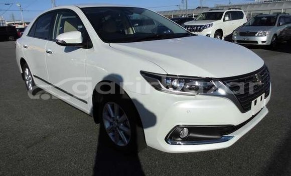 কিনুন ব্যবহৃত Toyota গাড়ী কিনুন ব্যবহৃত Toyota গাড়ী