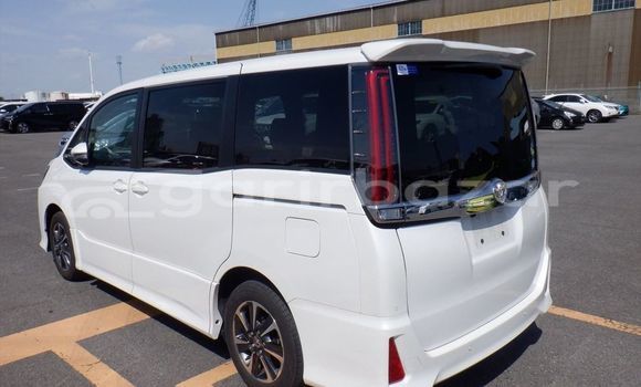 Buy Used 2020 Toyota Noah in Dhaka, Dhaka Buy Used 2020 Toyota Noah in Dhaka, Dhaka