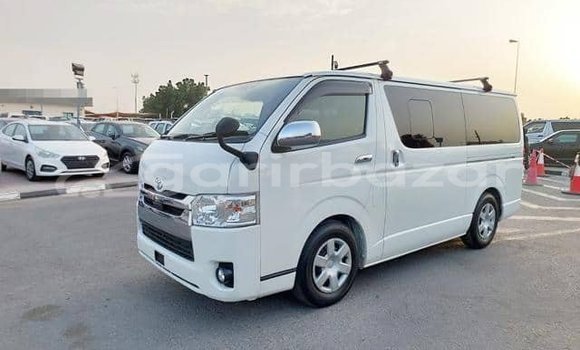 Buy Used 2020 Toyota Hiace in Dhaka, Dhaka Buy Used 2020 Toyota Hiace in Dhaka, Dhaka