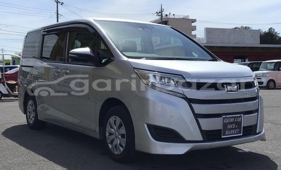 Buy Used 2019 Toyota Noah in Dhaka, Dhaka Buy Used 2019 Toyota Noah in Dhaka, Dhaka