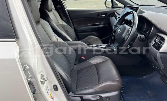 Buy Used 2019 Toyota C-HR in Dhaka, Dhaka Buy Used 2019 Toyota C-HR in Dhaka, Dhaka