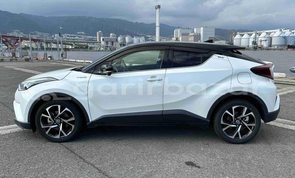 Buy Used 2019 Toyota C-HR in Dhaka, Dhaka Buy Used 2019 Toyota C-HR in Dhaka, Dhaka