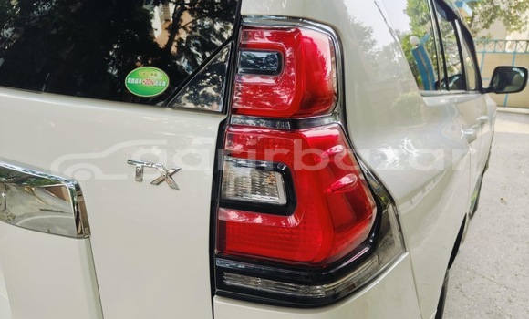 Buy Used 2018 Toyota prado land cruiser tx in Dhaka, Dhaka Buy Used 2018 Toyota prado land cruiser tx in Dhaka, Dhaka