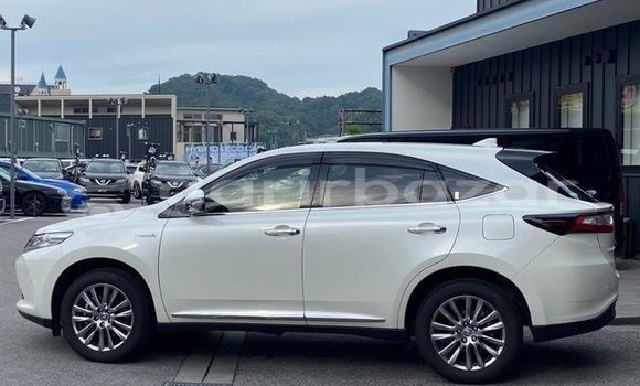 Buy Used 2020 Toyota Harrier in Dhaka, Dhaka Buy Used 2020 Toyota Harrier in Dhaka, Dhaka