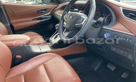 Buy Used 2020 Toyota Harrier in Dhaka, Dhaka Buy Used 2020 Toyota Harrier in Dhaka, Dhaka