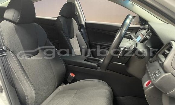 Buy Used 2019 Honda Insight in Dhaka, Dhaka Buy Used 2019 Honda Insight in Dhaka, Dhaka