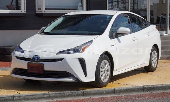 Buy Used 2019 Toyota prius in Dhaka, Dhaka Buy Used 2019 Toyota prius in Dhaka, Dhaka