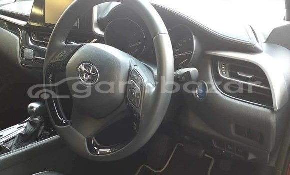 Buy Used 2019 Toyota C-HR in Dhaka, Dhaka Buy Used 2019 Toyota C-HR in Dhaka, Dhaka