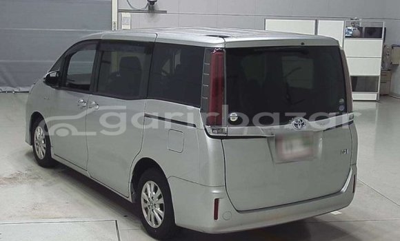 Buy Used 2019 Toyota Noah in Dhaka, Dhaka Buy Used 2019 Toyota Noah in Dhaka, Dhaka