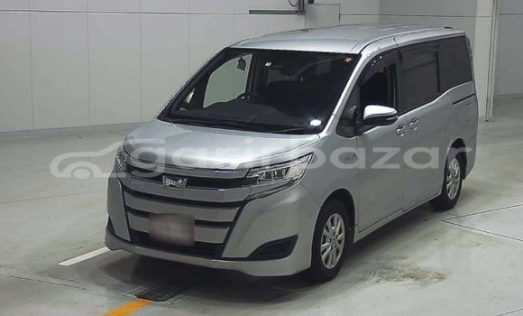 Buy Used 2019 Toyota Noah in Dhaka, Dhaka Buy Used 2019 Toyota Noah in Dhaka, Dhaka