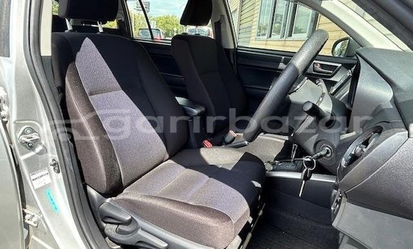 Buy Used 2019 Toyota axio fielder in Dhaka, Dhaka Buy Used 2019 Toyota axio fielder in Dhaka, Dhaka